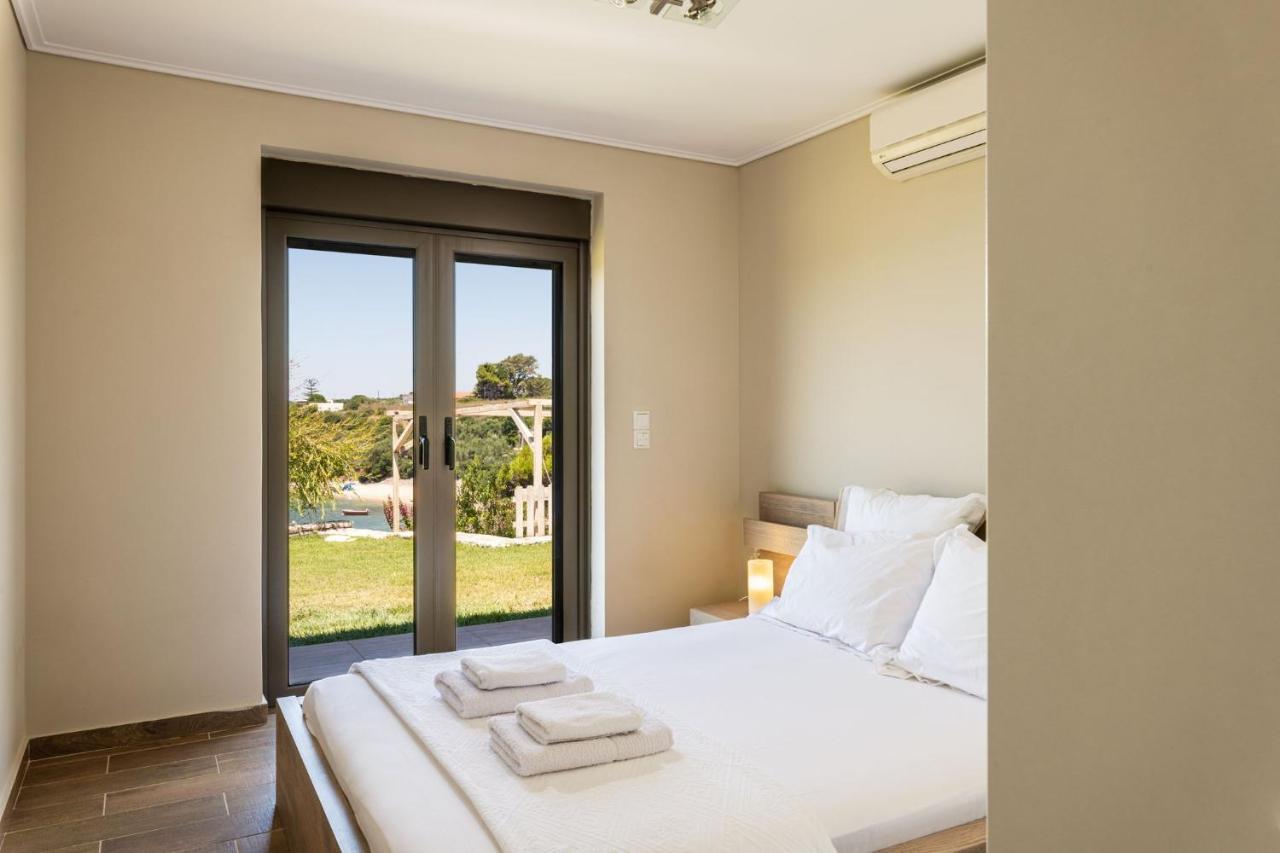 Villa Idyle - Beachfront Residence Tragana  Экстерьер фото