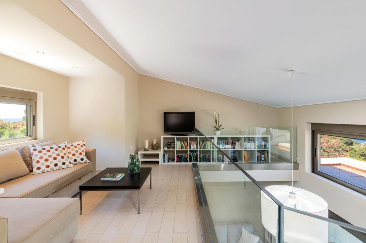 Villa Idyle - Beachfront Residence Tragana  Экстерьер фото
